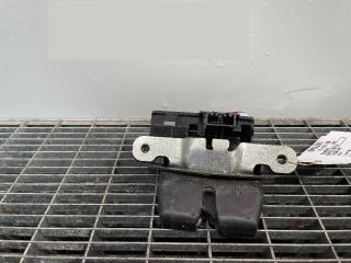 bontott FORD FIESTA VII Csomagtérajtó Ütköző