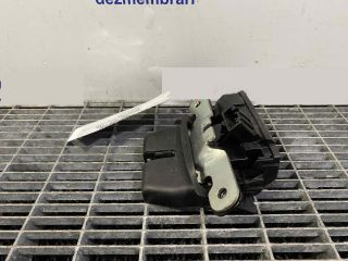 bontott FORD FIESTA VII Csomagtérajtó Ütköző