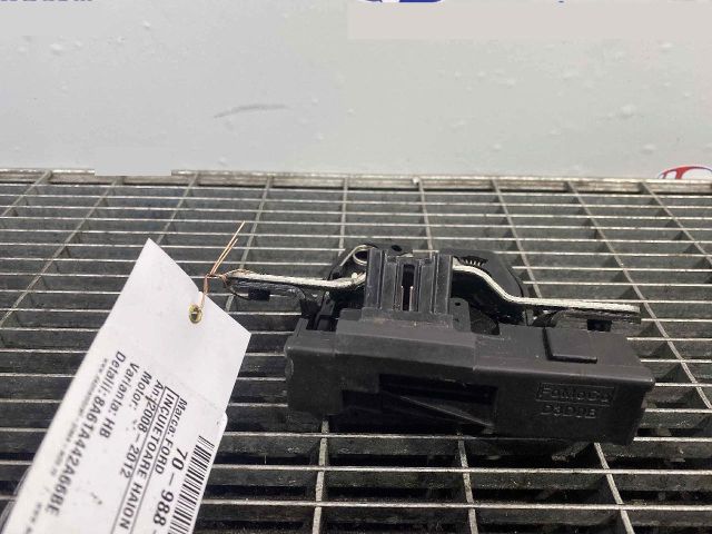 bontott FORD FIESTA VII Csomagtérajtó Ütköző