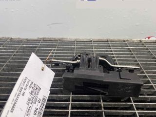 bontott FORD FIESTA VII Csomagtérajtó Ütköző