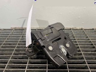 bontott FORD FIESTA VII Csomagtérajtó Ütköző