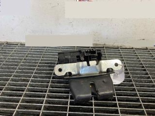 bontott FORD FIESTA VII Csomagtérajtó Ütköző