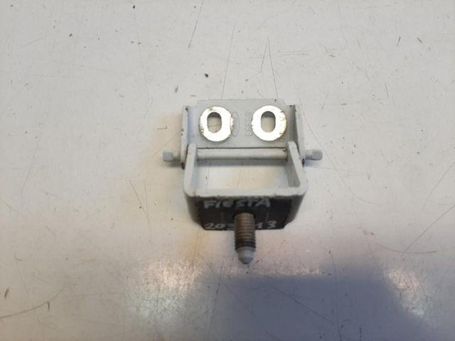 bontott FORD FIESTA VII Csomagtérajtó Zsanér