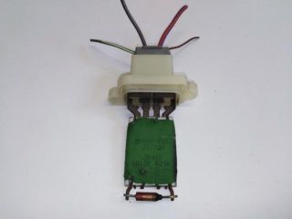 bontott FORD FIESTA VII Előtét Ellenállás Fűtőmotor