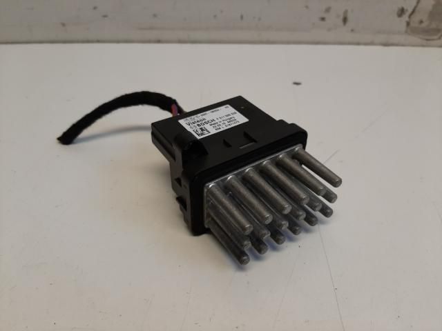 bontott FORD FIESTA VII Előtét Ellenállás Fűtőmotor