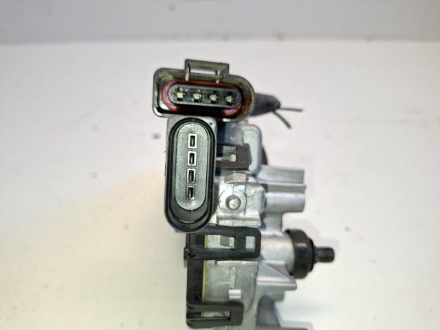 bontott FORD FIESTA VII Első Ablaktörlő Motor