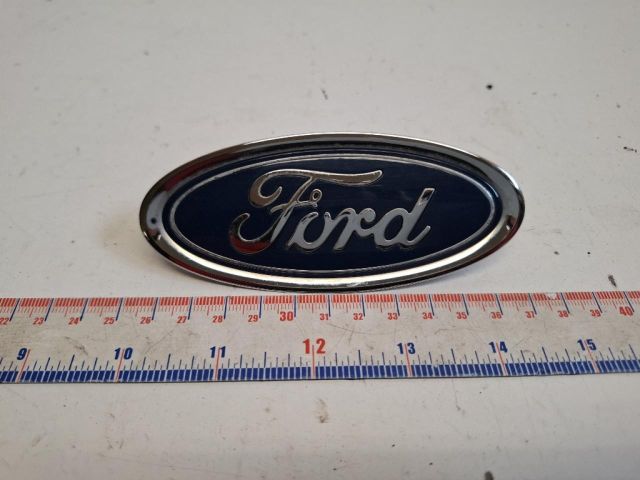 bontott FORD FIESTA VII Első Embléma