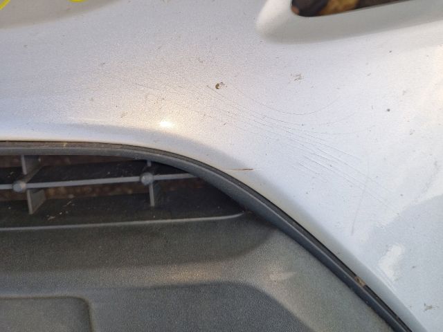 bontott FORD FIESTA VII Első Lökhárító (Részeivel)