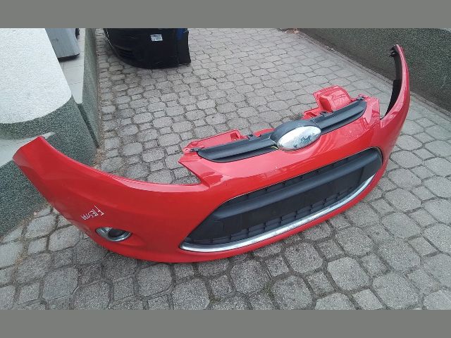 bontott FORD FIESTA VII Első Lökhárító (Részeivel)