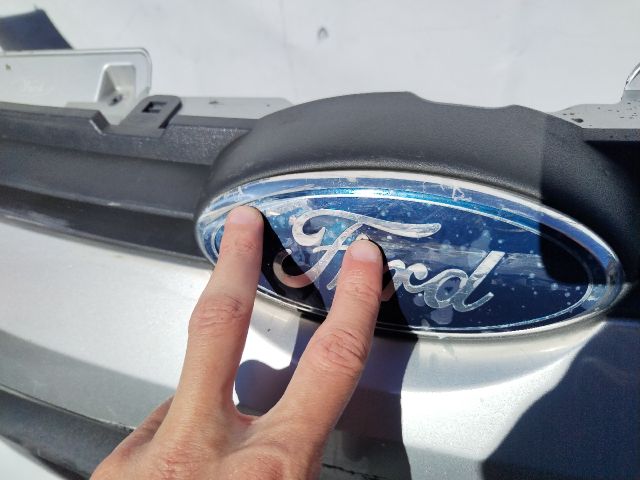 bontott FORD FIESTA VII Első Lökhárító (Üresen)