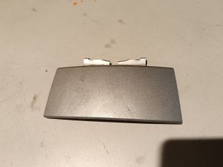 bontott FORD FIESTA VII Első Tároló Rekesz Fedél