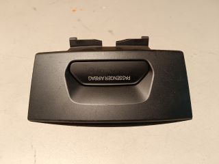 bontott FORD FIESTA VII Első Tároló Rekesz Fedél