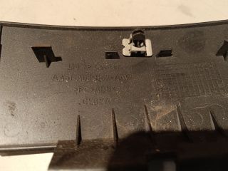 bontott FORD FIESTA VII Első Tároló Rekesz Fedél