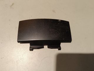 bontott FORD FIESTA VII Első Tároló Rekesz Fedél