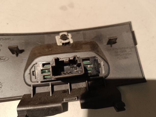 bontott FORD FIESTA VII Első Tároló Rekesz Fedél