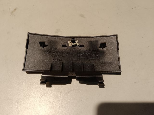 bontott FORD FIESTA VII Első Tároló Rekesz Fedél