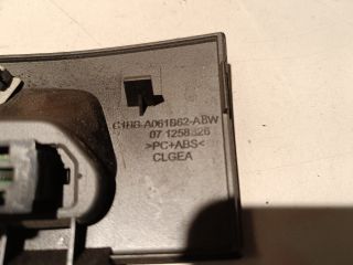 bontott FORD FIESTA VII Első Tároló Rekesz Fedél