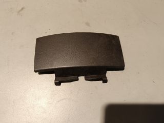 bontott FORD FIESTA VII Első Tároló Rekesz Fedél