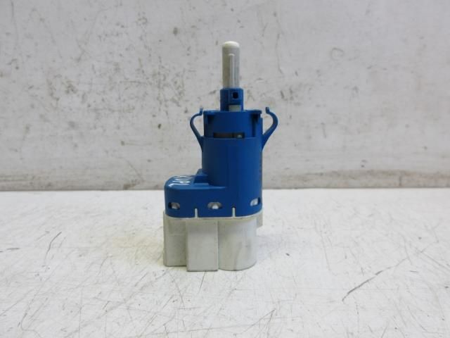 bontott FORD FIESTA VII Fék Pedál Kapcsoló