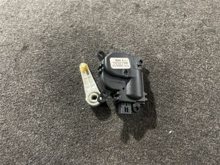 bontott FORD FIESTA VII Fűtés Állító Motor