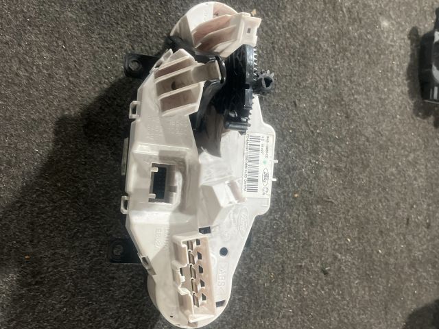 bontott FORD FIESTA VII Fűtéskapcsoló (manuális klímás)