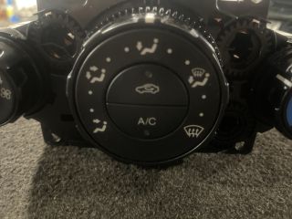 bontott FORD FIESTA VII Fűtéskapcsoló (manuális klímás)