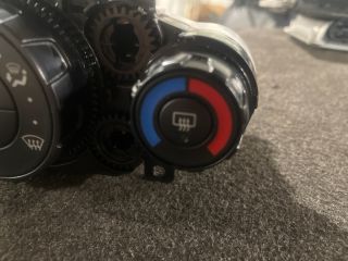 bontott FORD FIESTA VII Fűtéskapcsoló (manuális klímás)