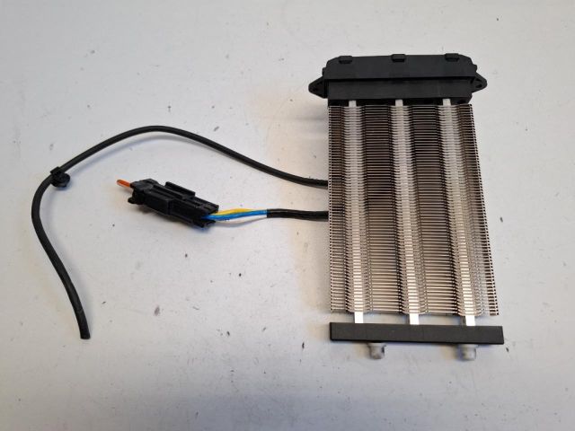 bontott FORD FIESTA VII Fűtőradiátor (Elektromos)