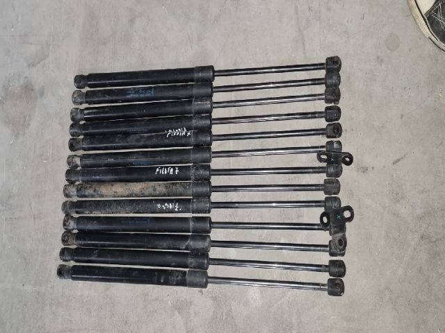 bontott FORD FIESTA VII Gázrugós Kitámasztó Teleszkóp Csomagtérajtó (Pozíciófüggetlen)