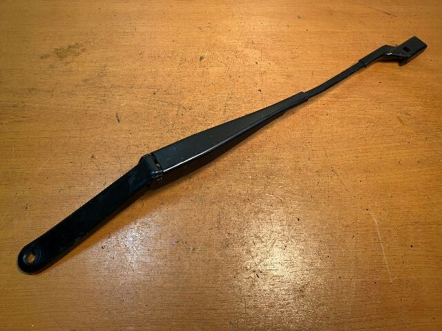 bontott FORD FIESTA VII Hátsó Ablaktörlő Kar