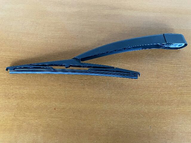 bontott FORD FIESTA VII Hátsó Ablaktörlő Kar