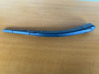 bontott FORD FIESTA VII Hátsó Ablaktörlő Kar