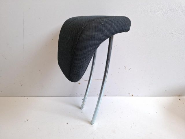 bontott FORD FIESTA VII Hátsó Fejtámla