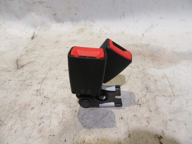 bontott FORD FIESTA VII Hátsó középső Biztonsági Öv Csat