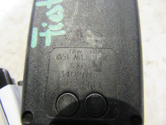 bontott FORD FIESTA VII Hátsó középső Biztonsági Öv Csat