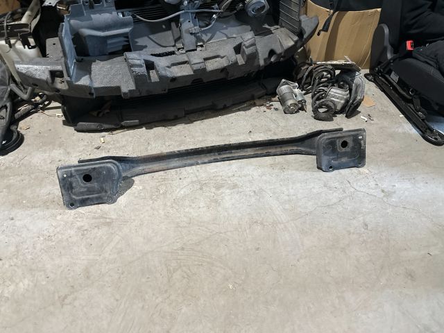 bontott FORD FIESTA VII Hátsó Lökhárító Merevítő (Fém)