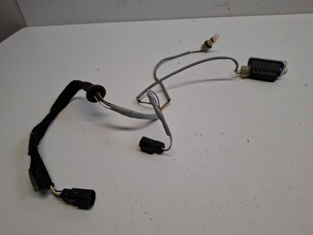 bontott FORD FIESTA VII Hátsó Rendszámtábla Világítás