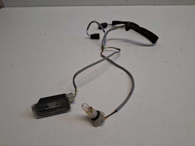 bontott FORD FIESTA VII Hátsó Rendszámtábla Világítás