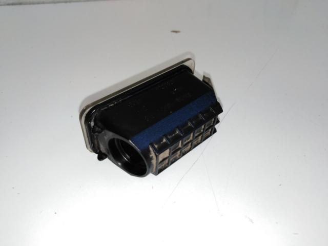 bontott FORD FIESTA VII Hátsó Rendszámtábla Világítás