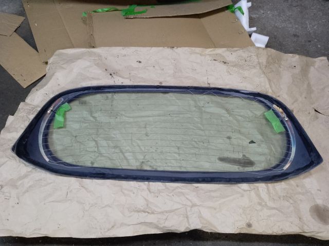 bontott FORD FIESTA VII Hátsó Szélvédő