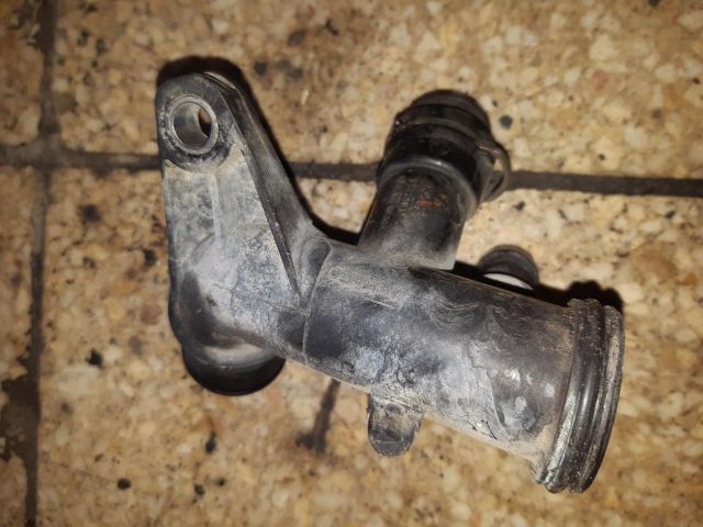 bontott FORD FIESTA VII Hűtővíz Elosztó Cső