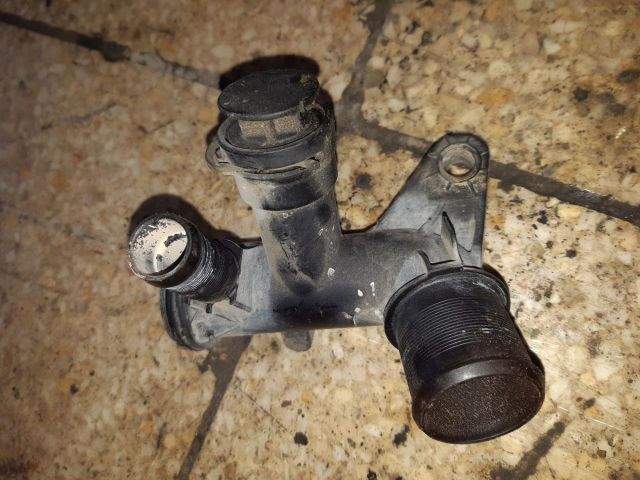 bontott FORD FIESTA VII Hűtővíz Elosztó Cső