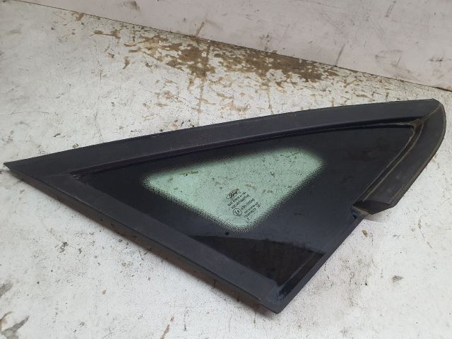 bontott FORD FIESTA VII Jobb A Oszlop Oldalablak Üveg