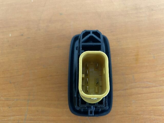 bontott FORD FIESTA VII Jobb első Ablakemelő Kapcsoló