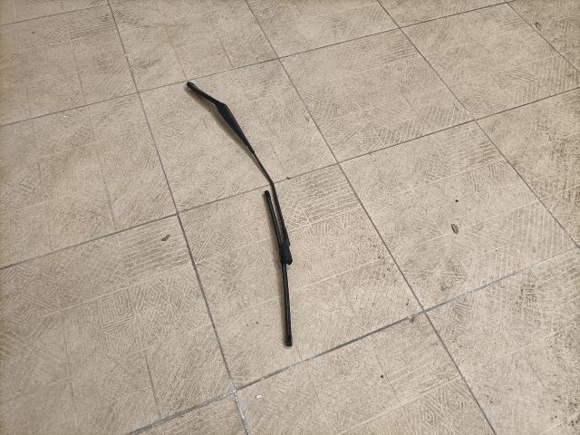 bontott FORD FIESTA VII Jobb első Ablaktörlő Kar