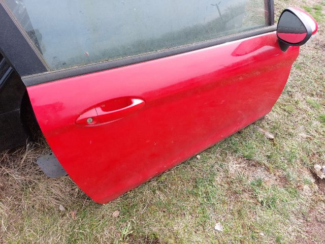 bontott FORD FIESTA VII Jobb első Ajtó (Részeivel)