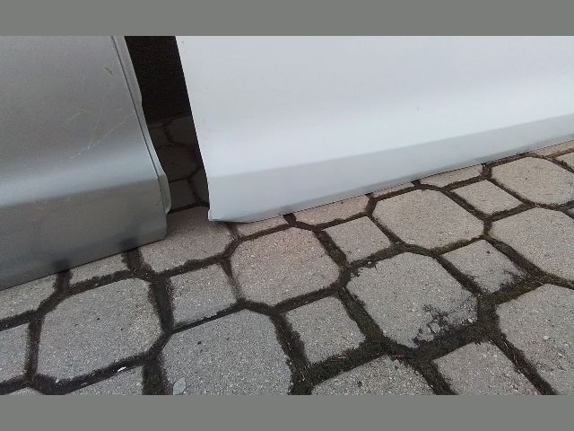 bontott FORD FIESTA VII Jobb első Ajtó (Részeivel)