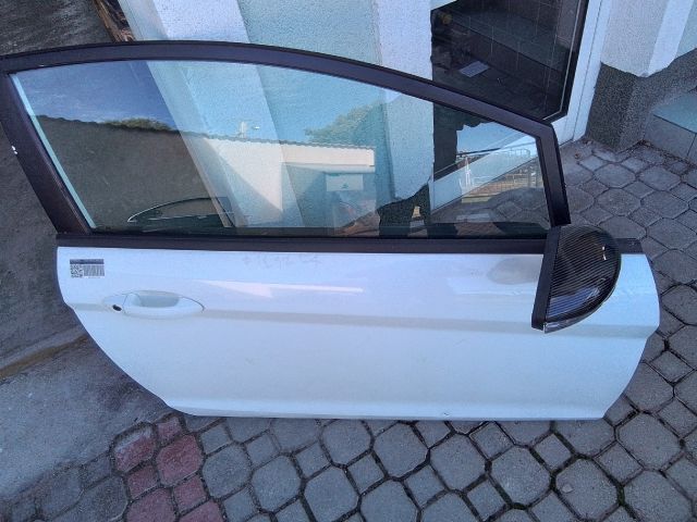 bontott FORD FIESTA VII Jobb első Ajtó (Részeivel)