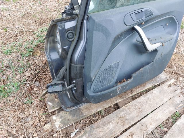 bontott FORD FIESTA VII Jobb első Ajtó (Részeivel)