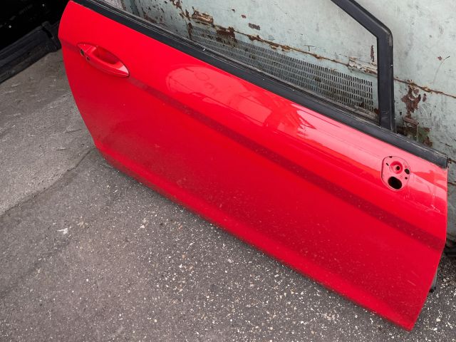 bontott FORD FIESTA VII Jobb első Ajtó (Részeivel)
